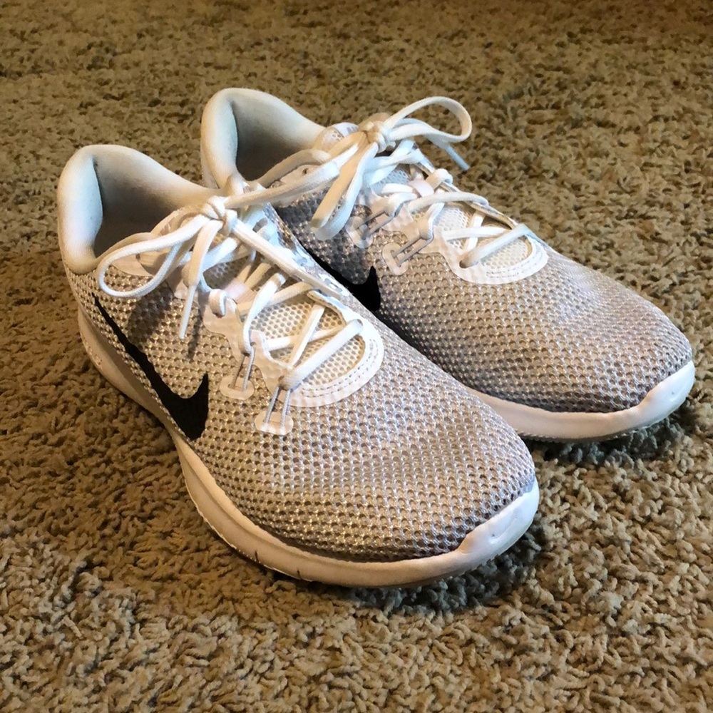 Metallic white Nike Flex Trainers 7
